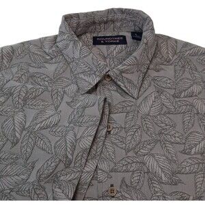 Roundtree & Yorke Mens Short Sleeve Camp Shirt Large Dark Gray  Leaf Print